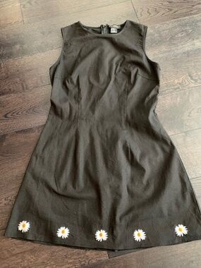 Unique Vintage daisy dress